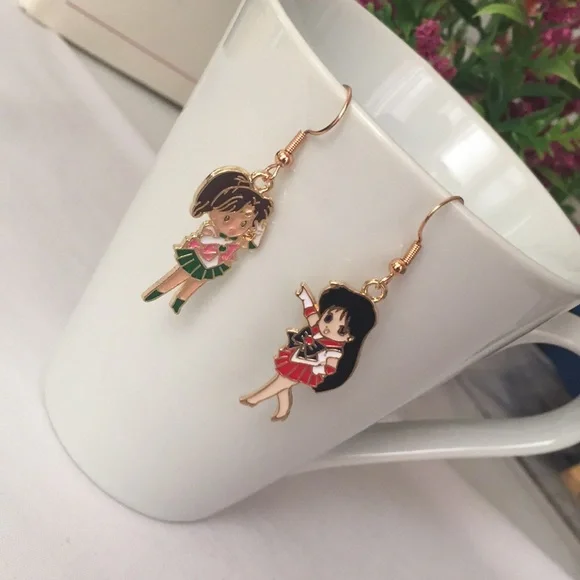 🍏50% OFF/3+...Set of 5 Sailor Moon Figures Earrings - Picture 11 of 16